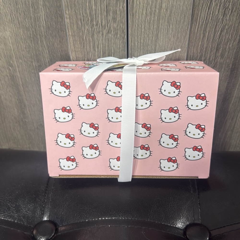 New Blue Sky Clayworks School Girl Hello Kitty & Rainbow Salt & Pepper Shakers - Picture 5 of 9